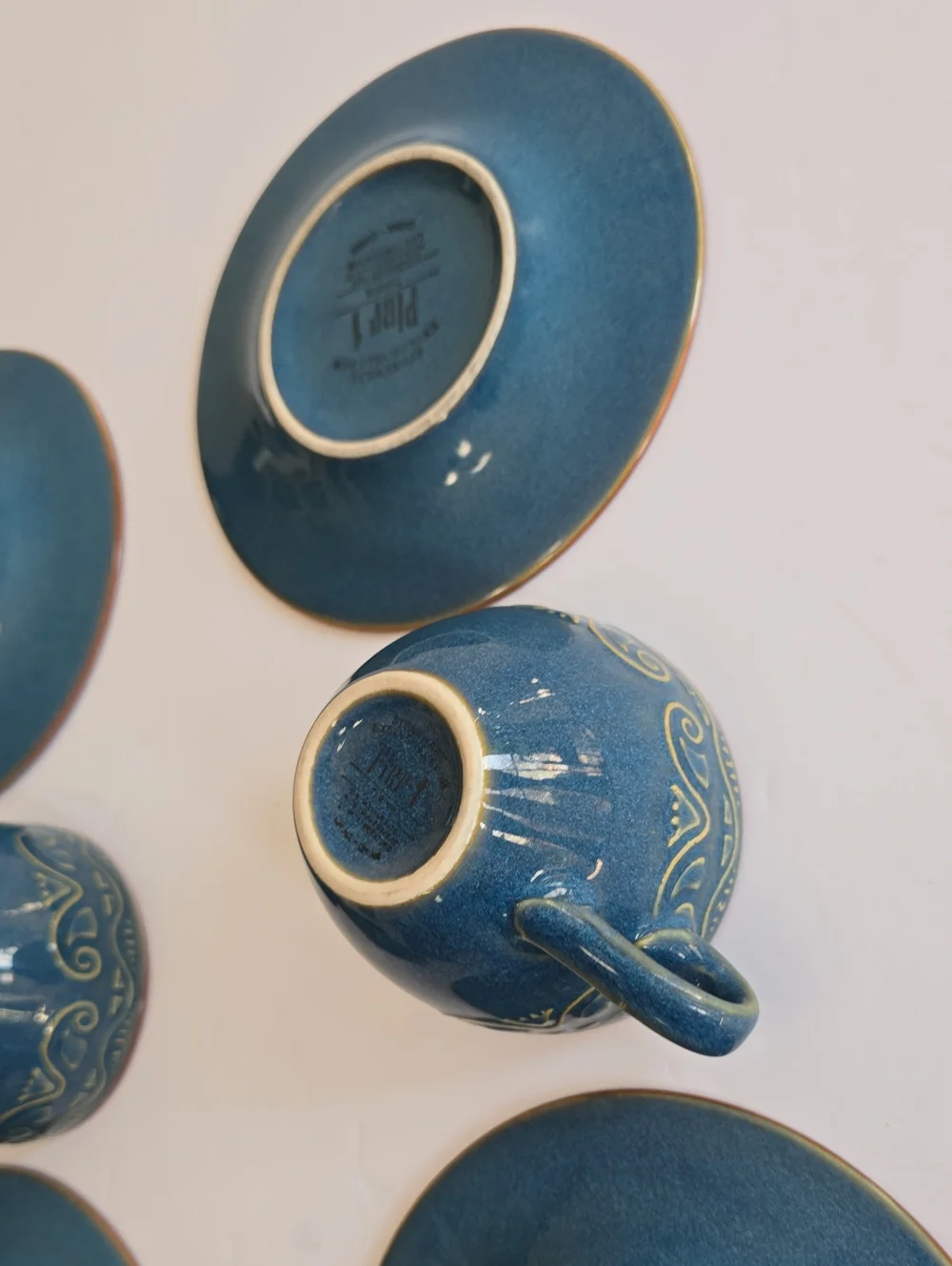 Pier 1 Set Of 4 Tunisia Cups Saucers Stoneware Blue Scroll Pattern Retired